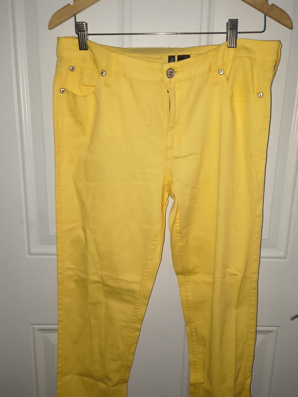 Bright Yellow Women’s Jeans - Stylish Everyday Fit